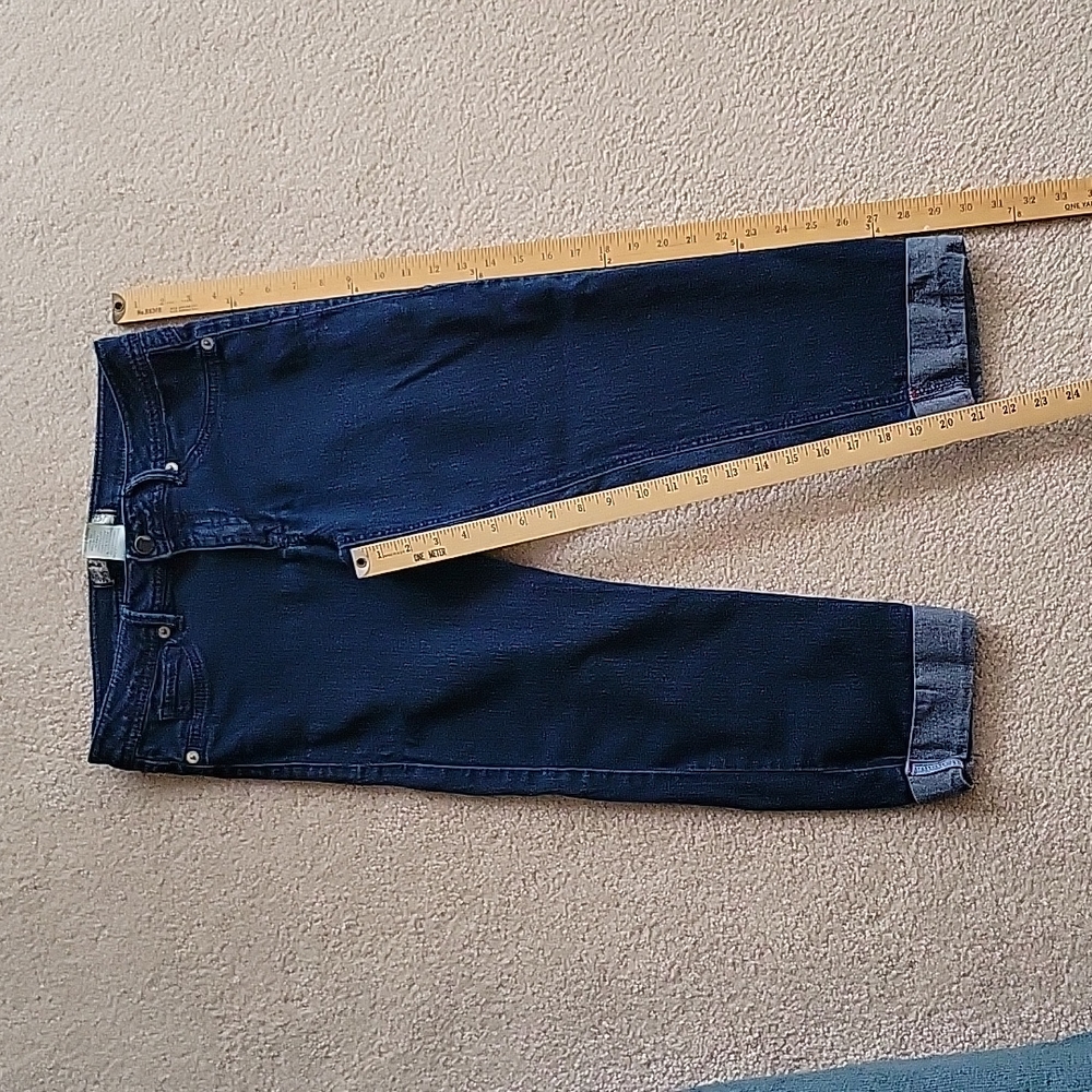 Jean Capri Pants Size 8 - Picture 2 of 4